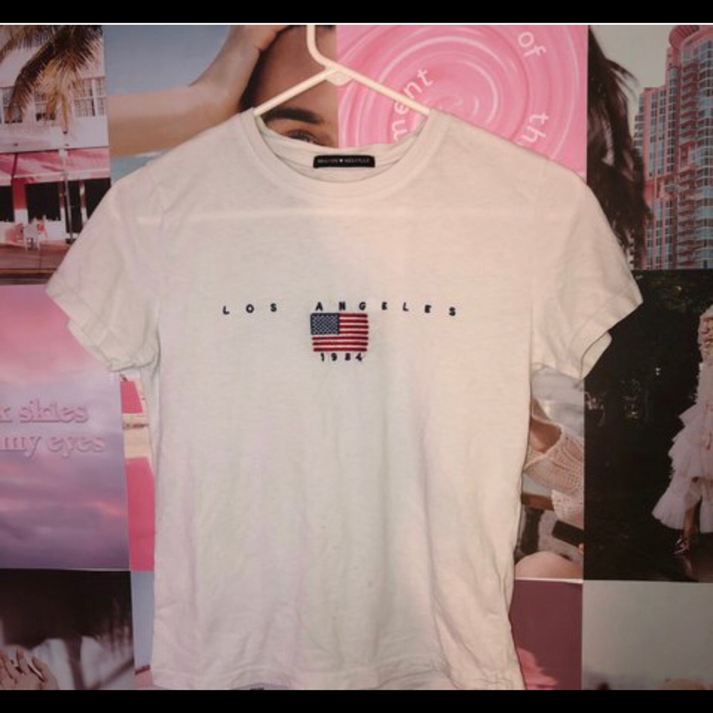 adorable brandy melville los angeles traffic tee!